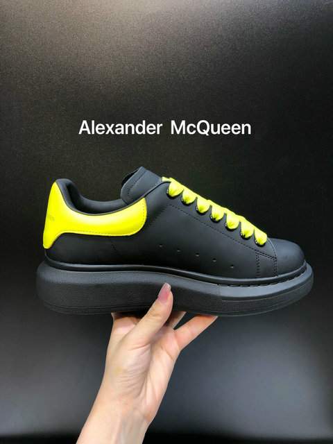 Picture of Alexander McQueen Shoes _SKU21815097SZ35-44111